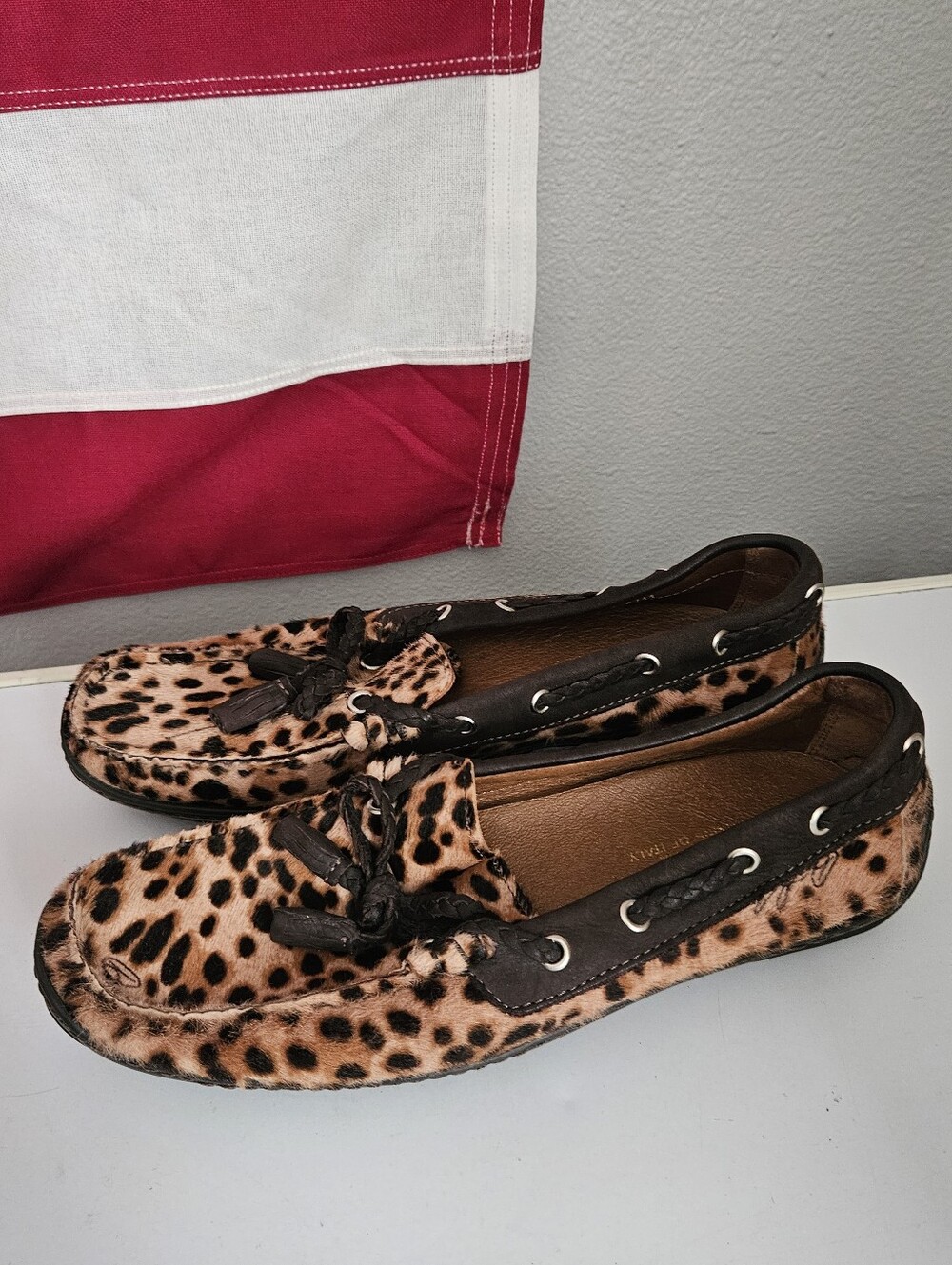 donald  pliner lacey leopard calf hair loafers sz 8.5 womens tassel leather trim